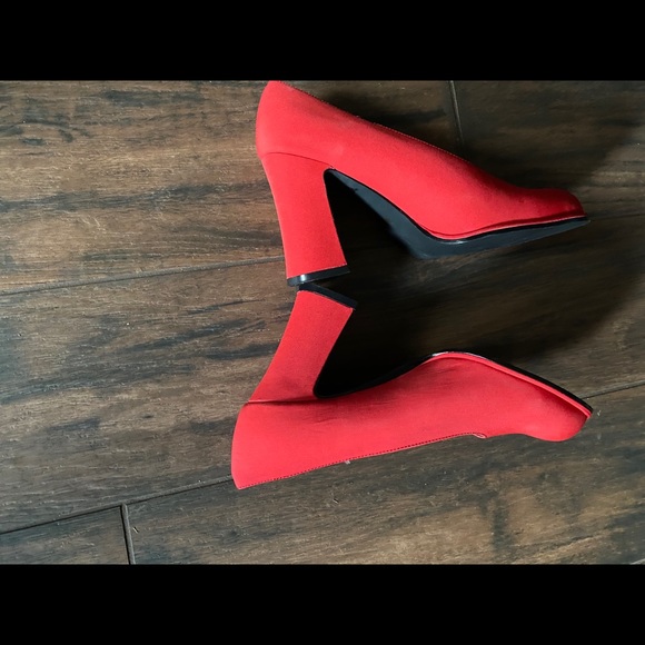 Prima Royale Pumps - Picture 2 of 6